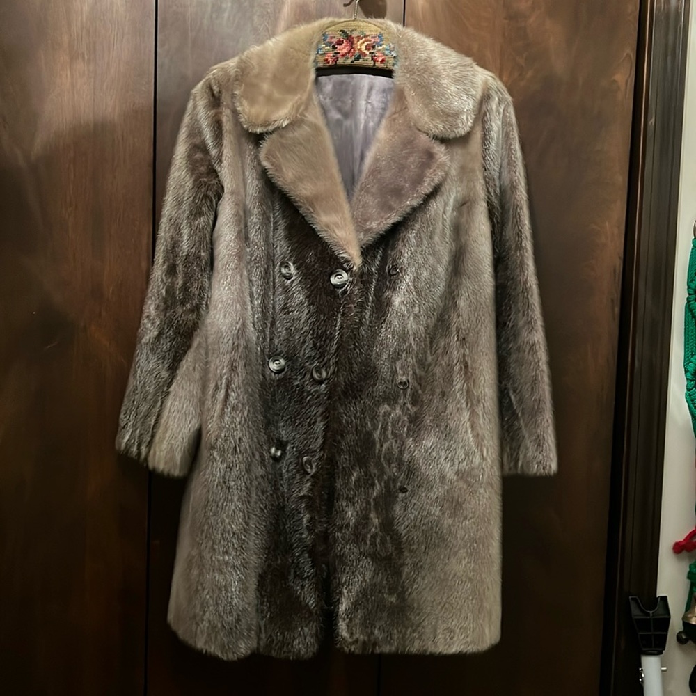 NEW Stunning Custom Seal Fur Coat | Handmade in Germany | Fully Lined | Size 7/8